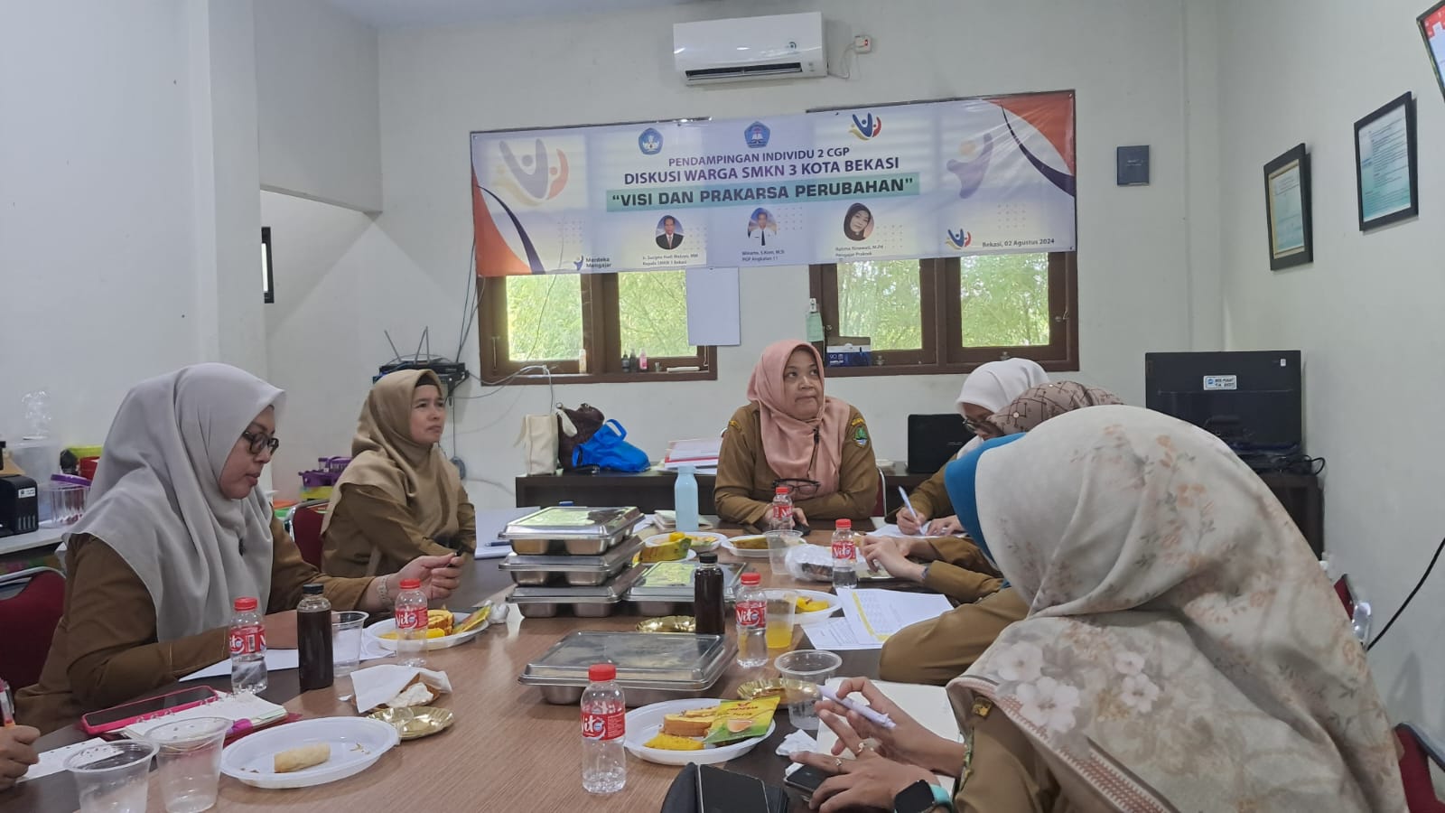 Rapat Kedua Pengurus